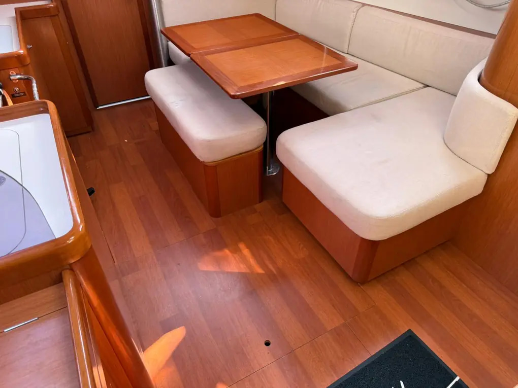 2008 Beneteau Oceanis 40 for sale (photo 2)