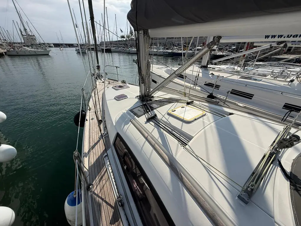 2008 Beneteau Oceanis 40 for sale (photo 9)