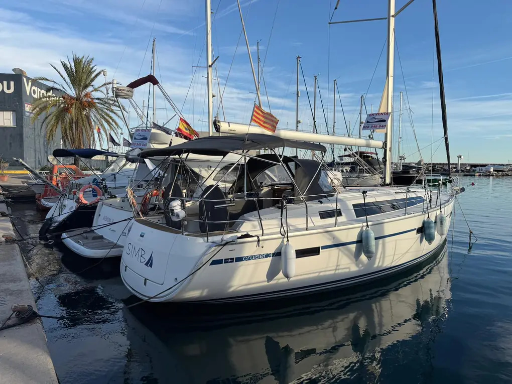 2019 Bavaria 37 Cruiser te koop (photo 2)