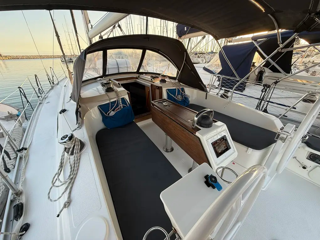 2019 Bavaria 37 Cruiser te koop (photo 21)