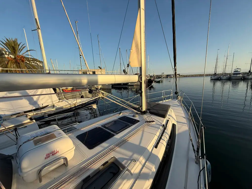 2019 Bavaria 37 Cruiser te koop (photo 27)