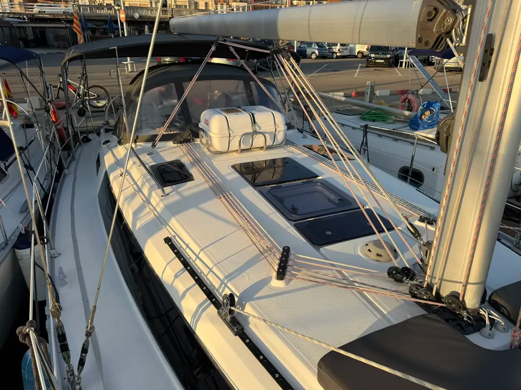 2019 Bavaria 37 Cruiser te koop (photo 38)
