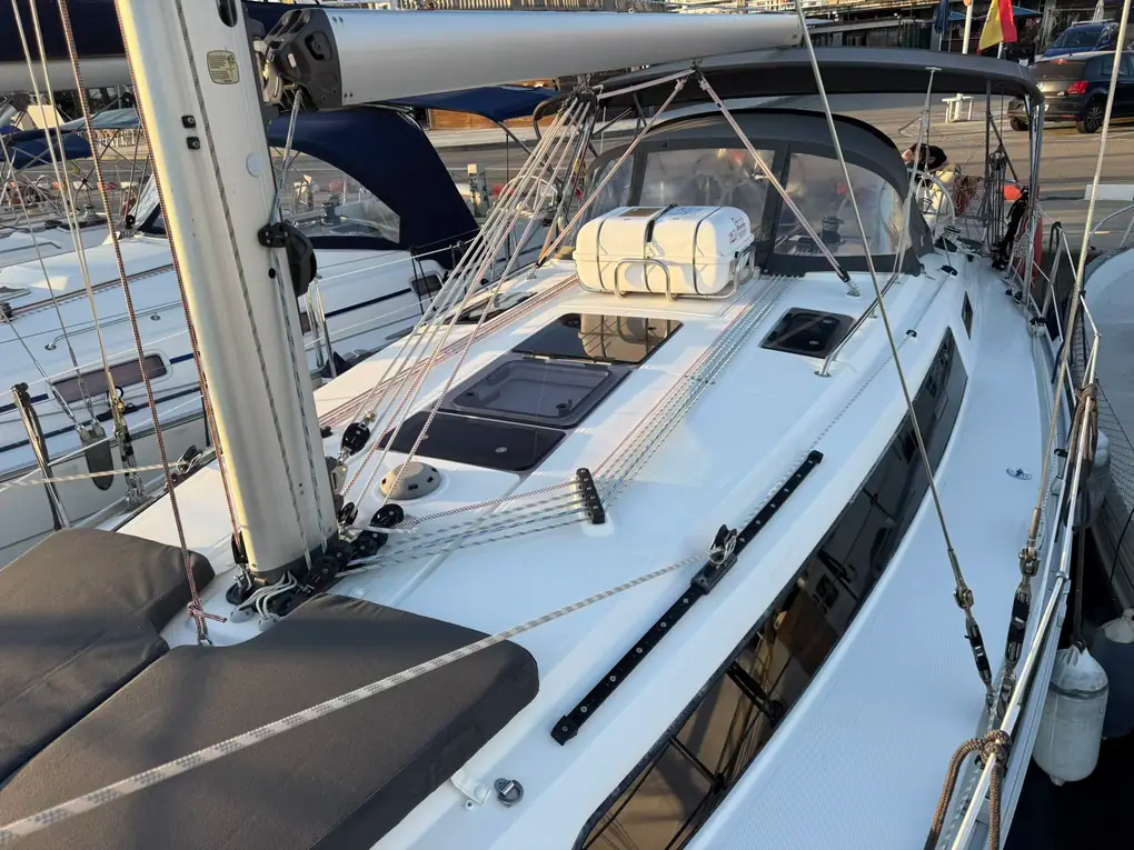 2019 Bavaria 37 Cruiser te koop (photo 41)