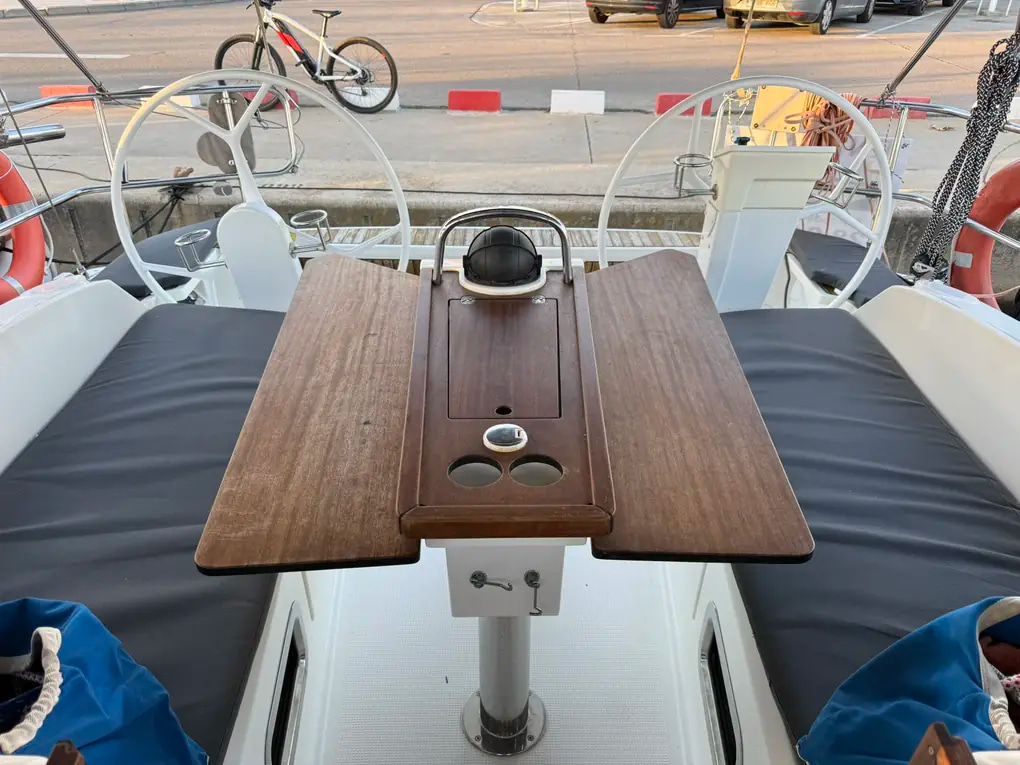 2019 Bavaria 37 Cruiser te koop (photo 45)