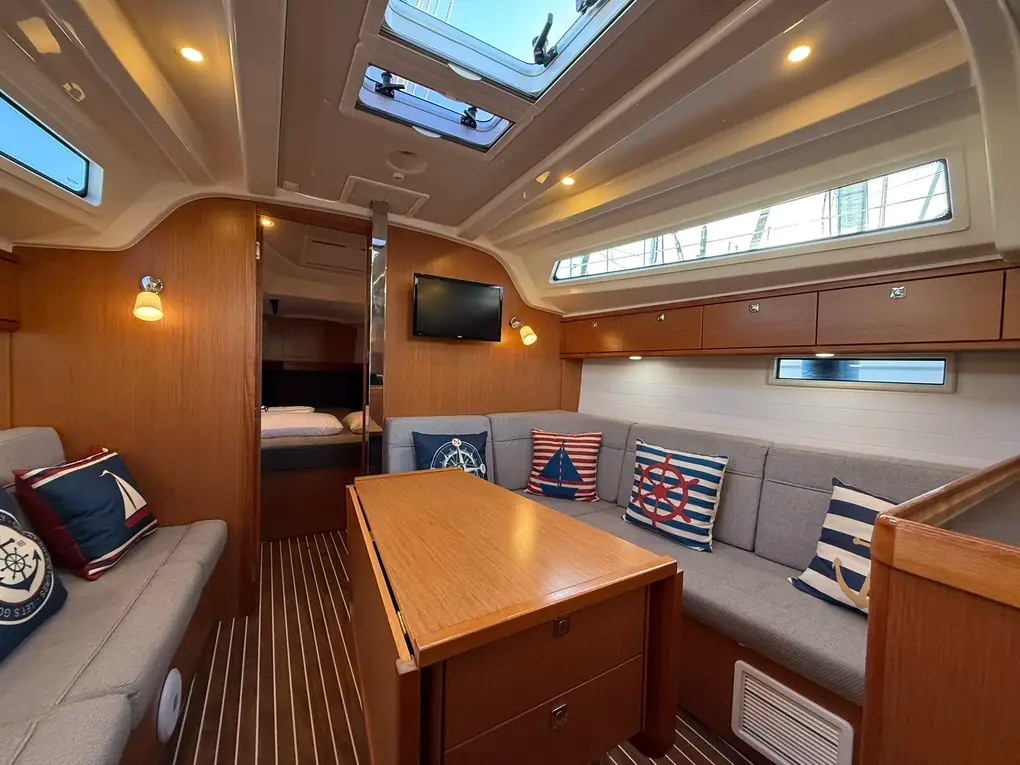 2019 Bavaria 37 Cruiser te koop (photo 64)