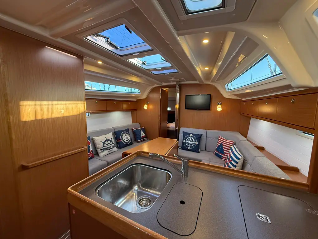 2019 Bavaria 37 Cruiser te koop (photo 65)