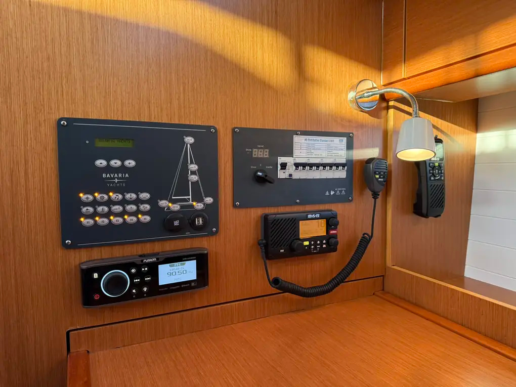 2019 Bavaria 37 Cruiser te koop (photo 75)