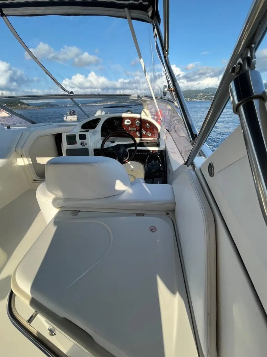 2004 Cranchi Smeraldo 37 for sale (photo 10)