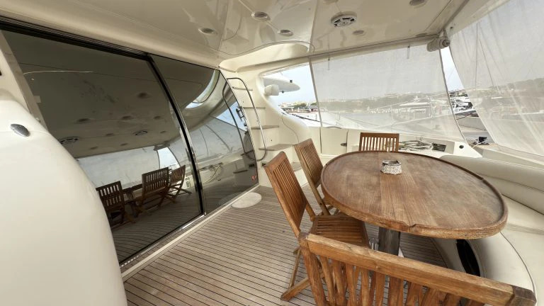 2002 Azimut 68 Plus for sale (photo 4)