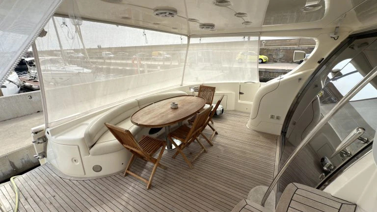 2002 Azimut 68 Plus for sale (photo 5)