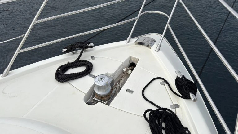 2002 Azimut 68 Plus for sale (photo 8)