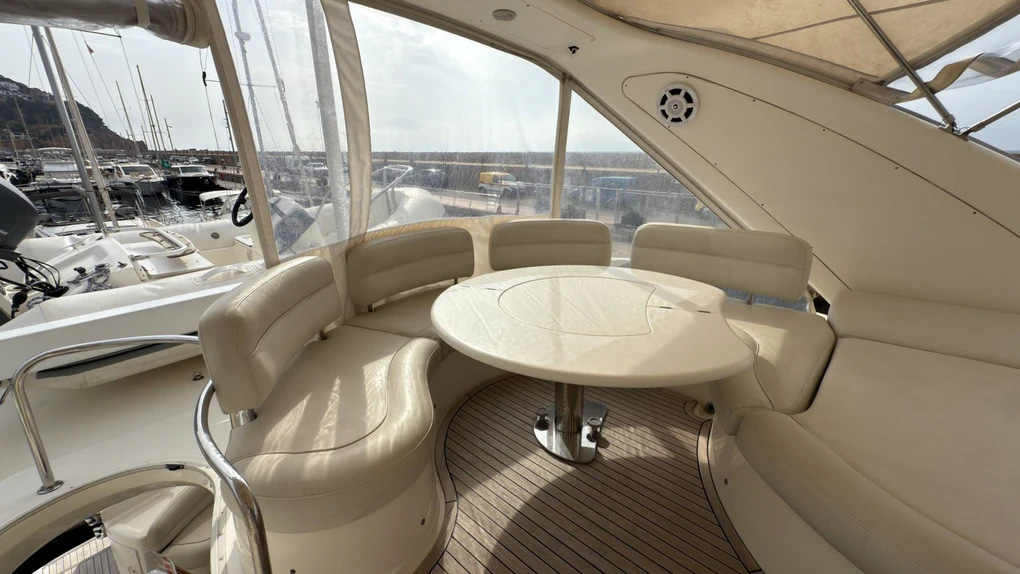 2002 Azimut 68 Plus for sale (photo 17)