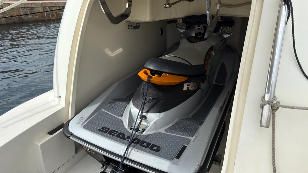 2002 Azimut 68 Plus for sale (photo 43)