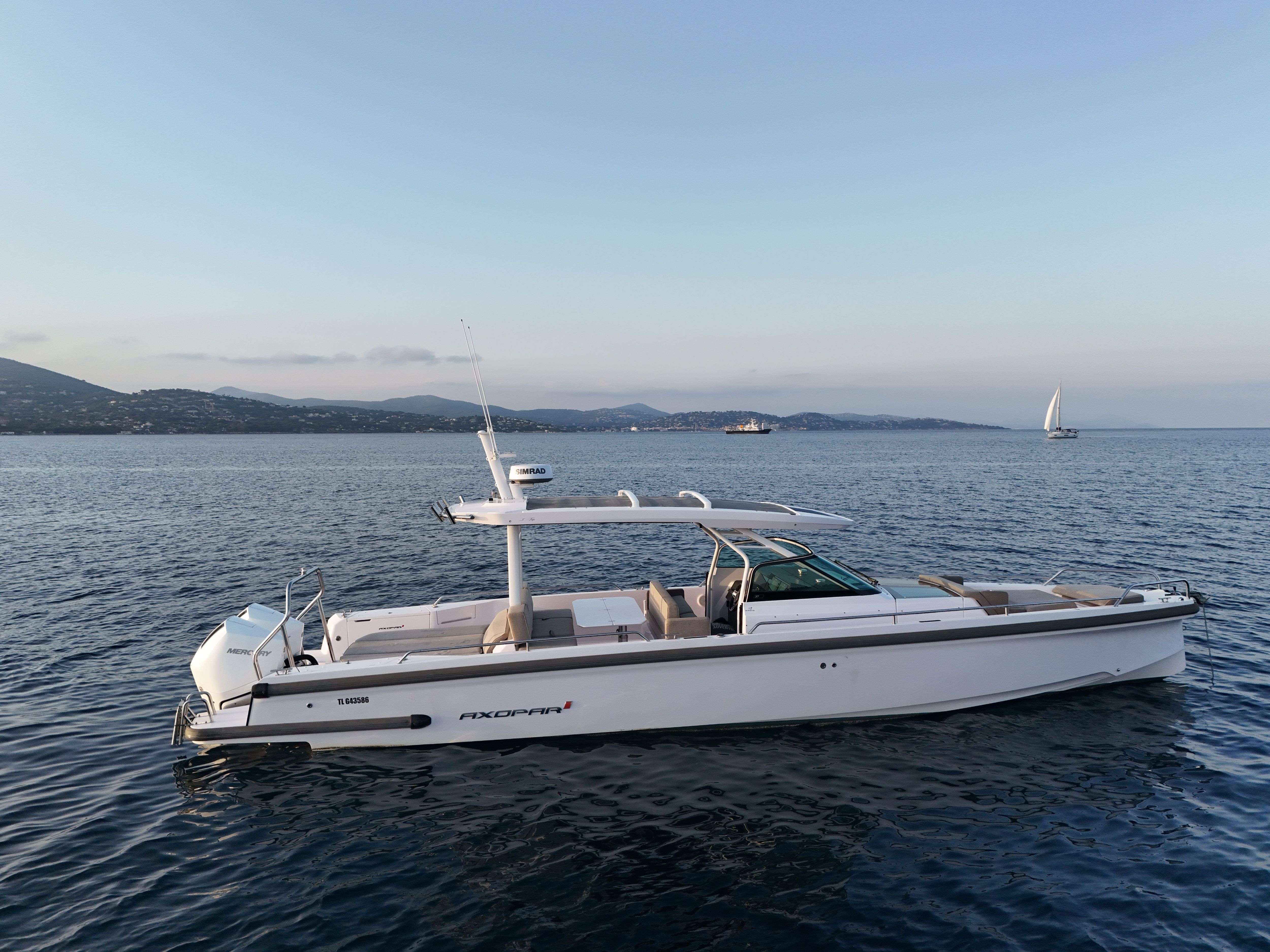 2022 Axopar 37 Sun Top à vendre (photo 1)