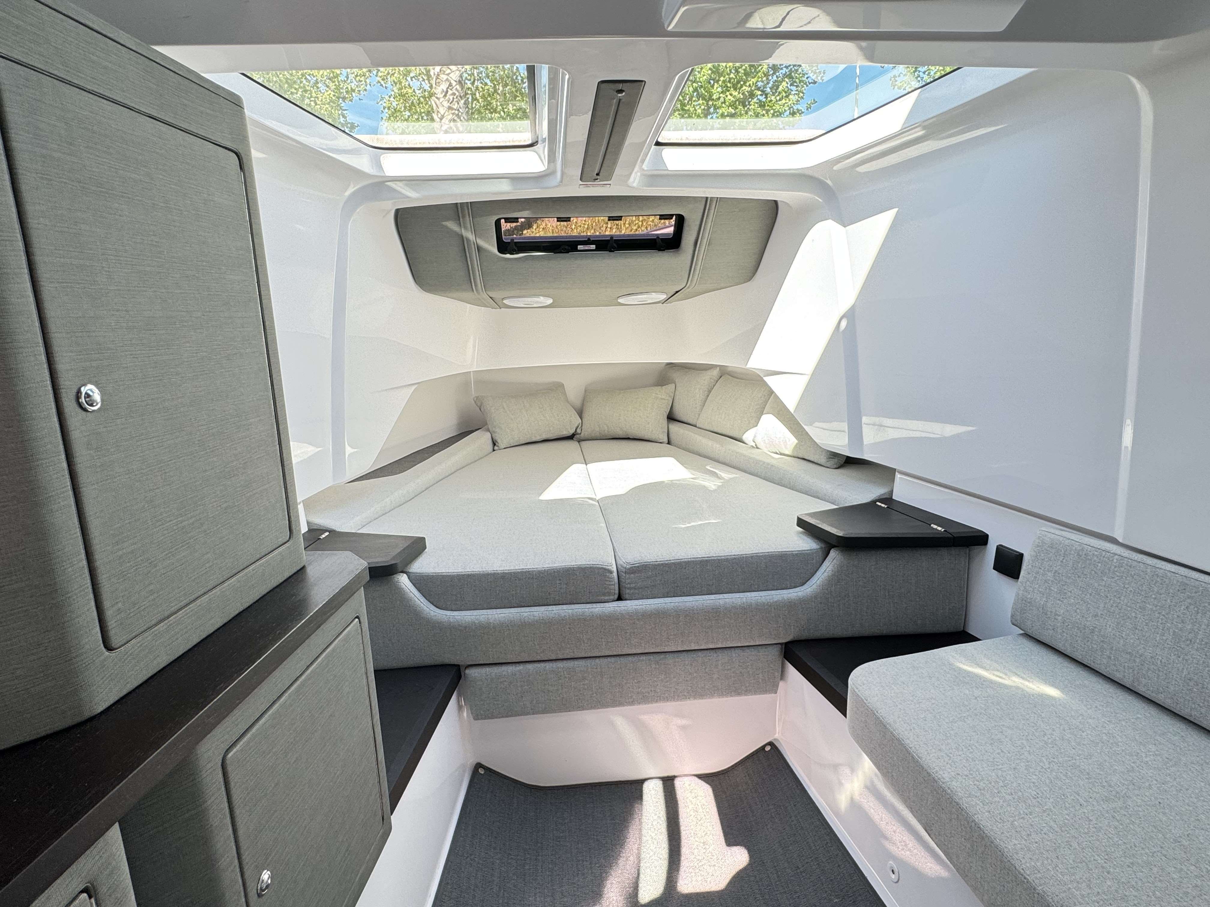 2022 Axopar 37 Sun Top à vendre (photo 10)