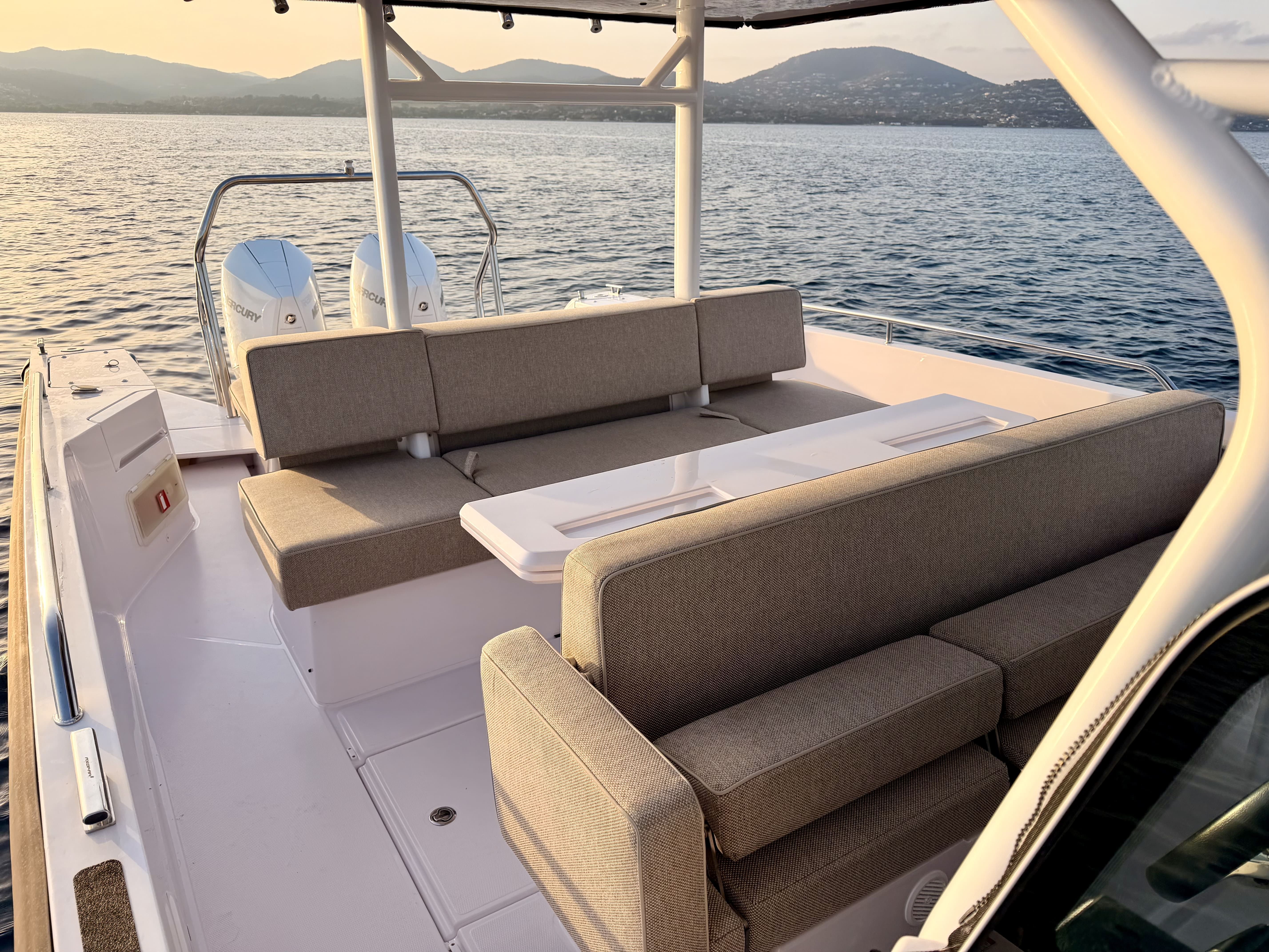 2022 Axopar 37 Sun Top à vendre (photo 17)