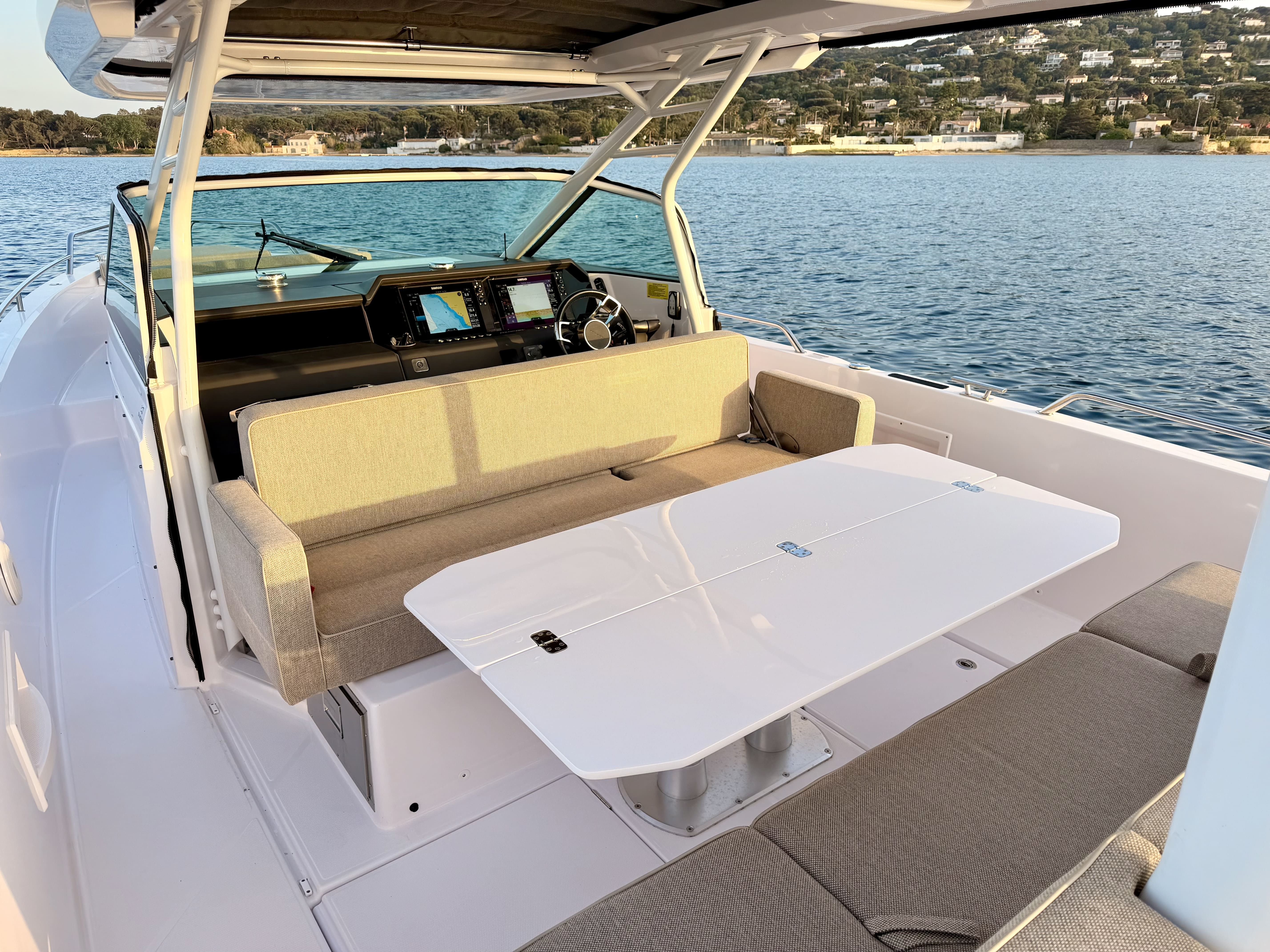 2022 Axopar 37 Sun Top à vendre (photo 18)