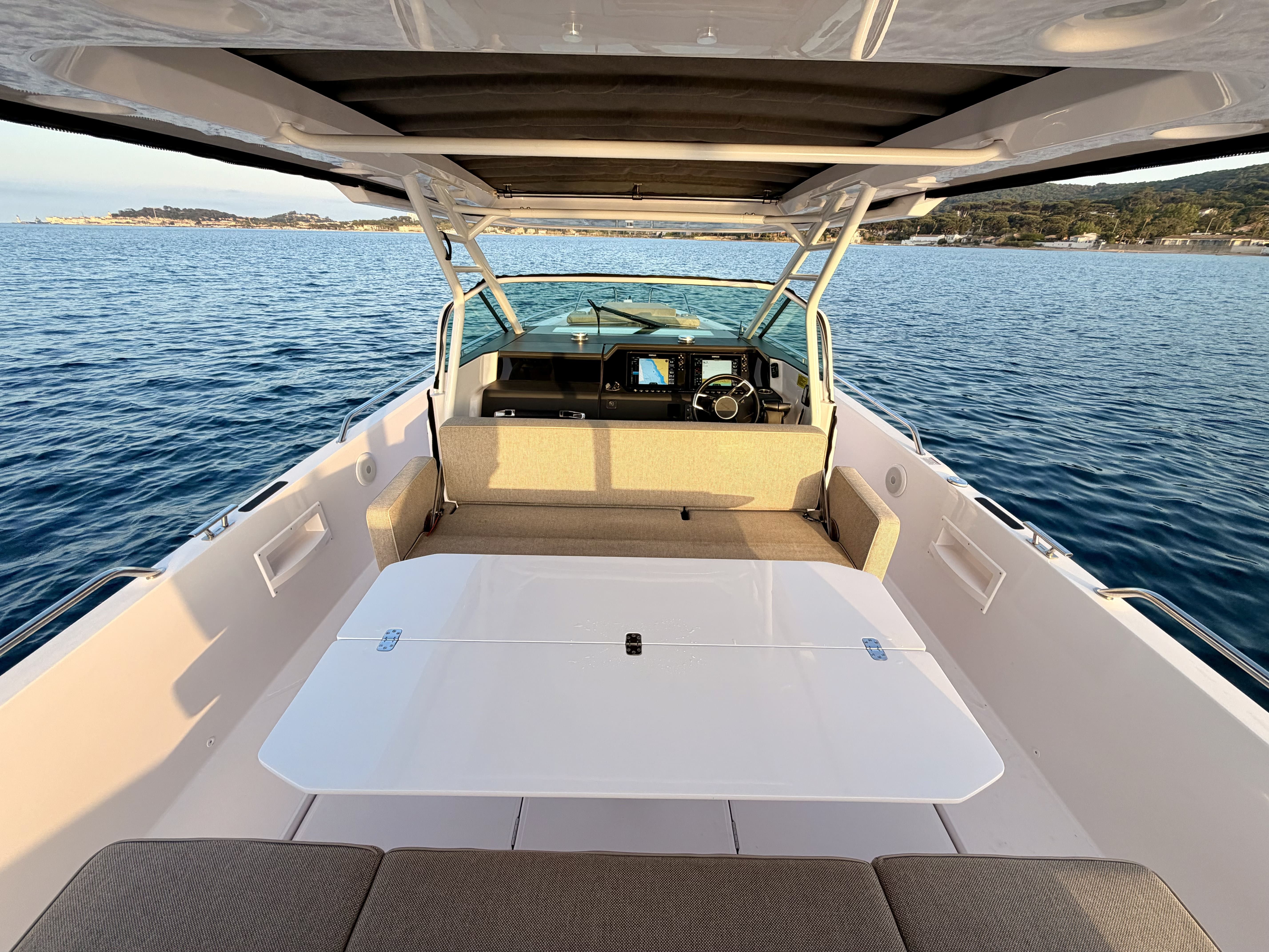 2022 Axopar 37 Sun Top à vendre (photo 19)