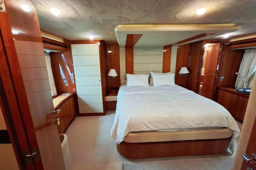 2005 Ferretti 761 zu verkaufen (photo 6)