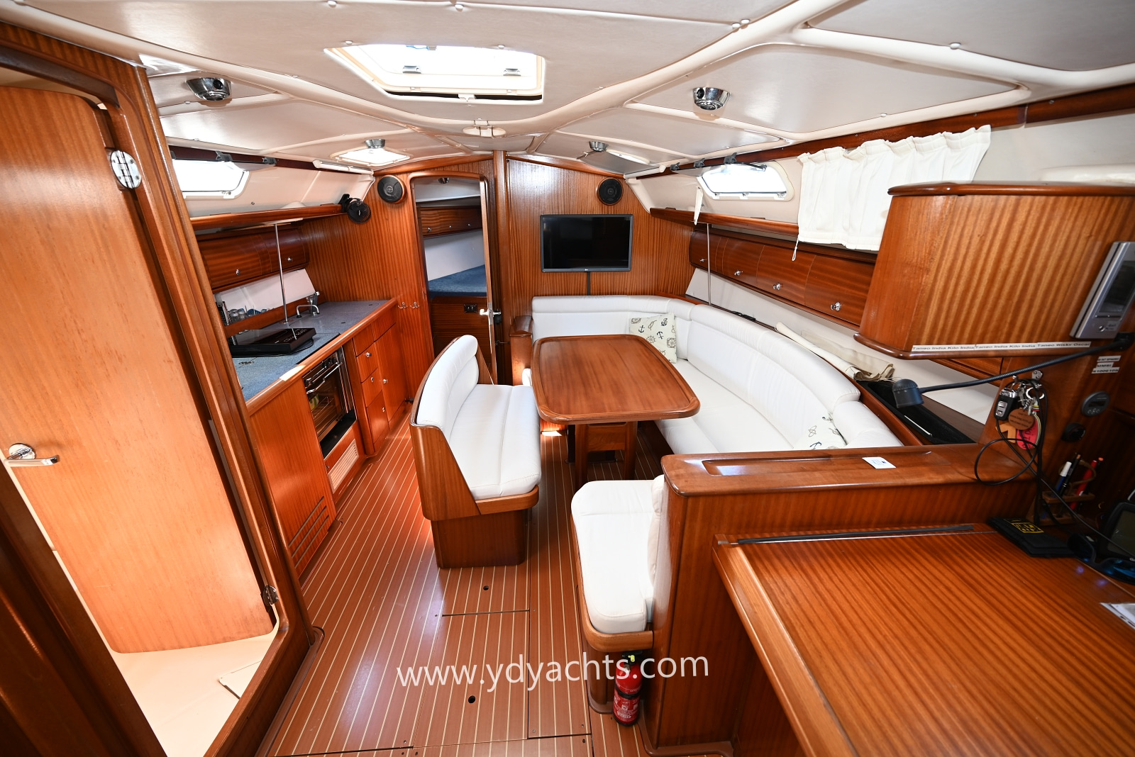2003 Bavaria 38 for sale (photo 18)