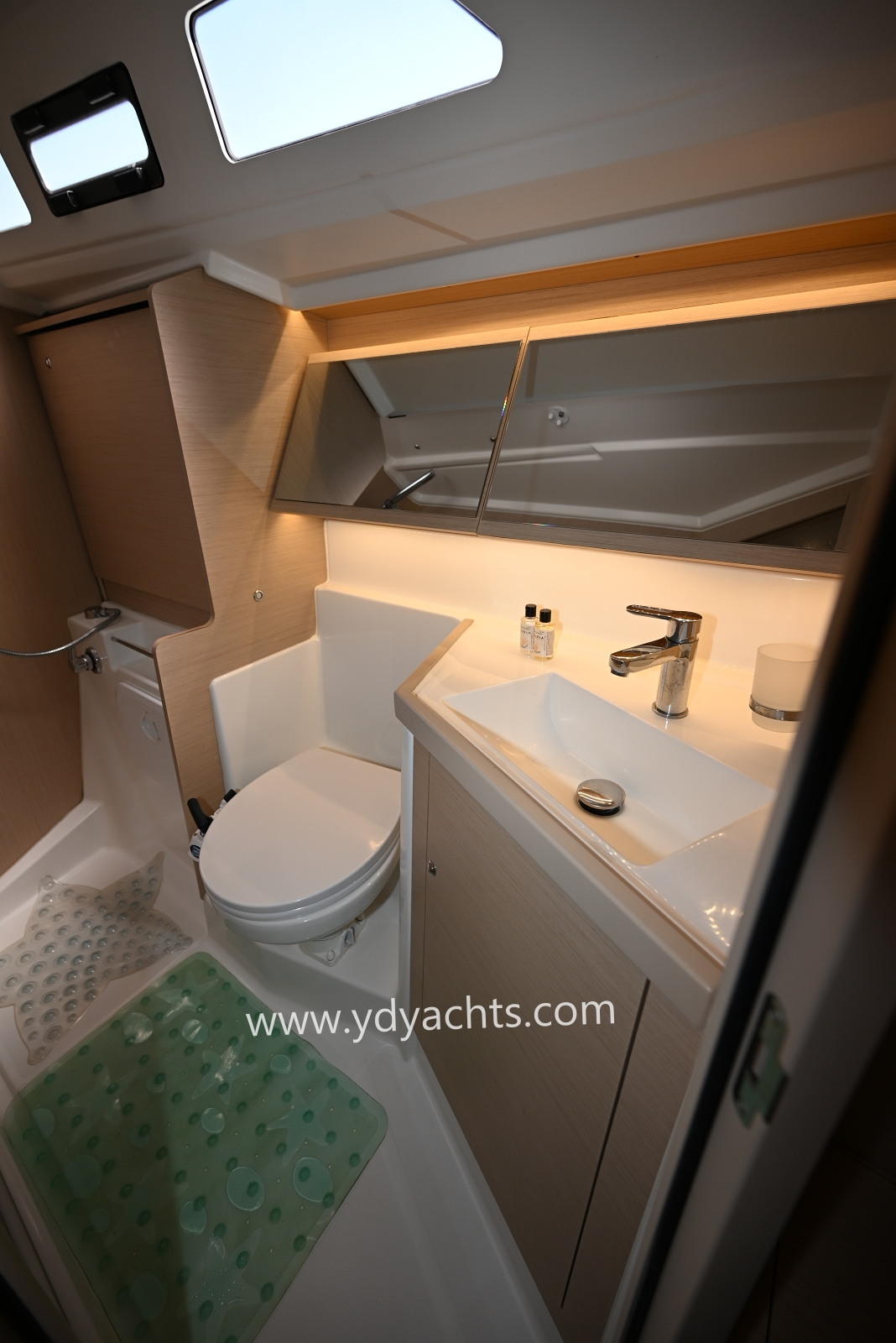 2022 Beneteau Oceanis 40.1 à vendre (photo 40)