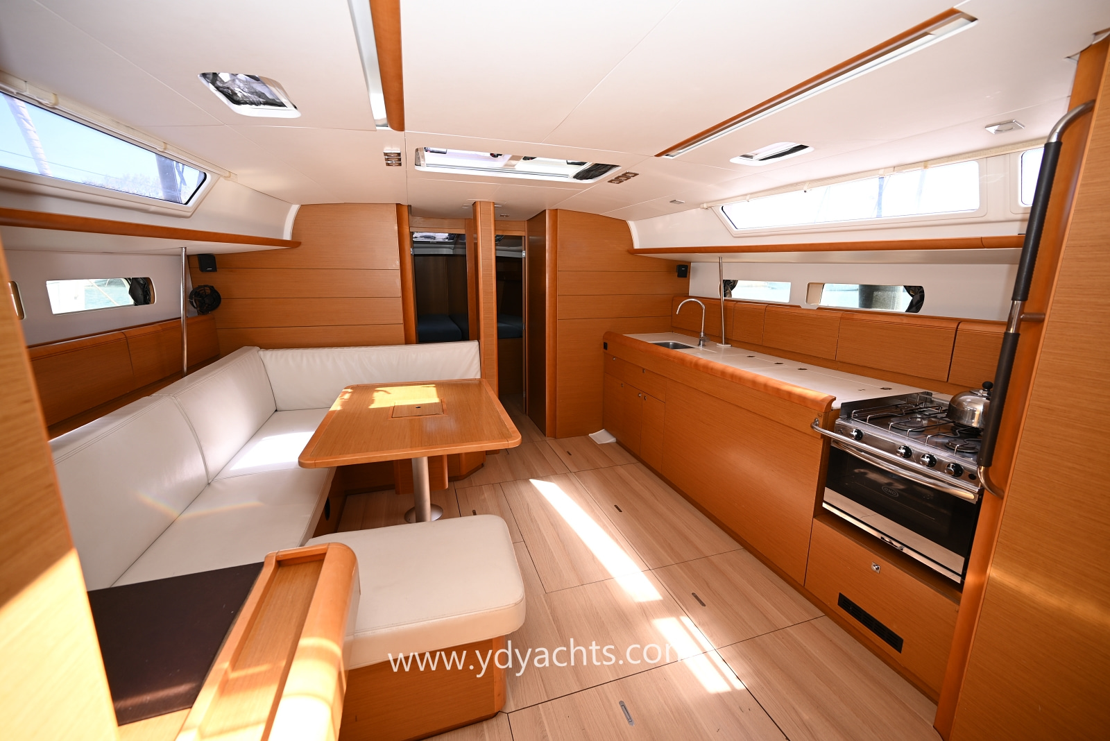 2016 Jeanneau Sun Odyssey te koop (photo 19)