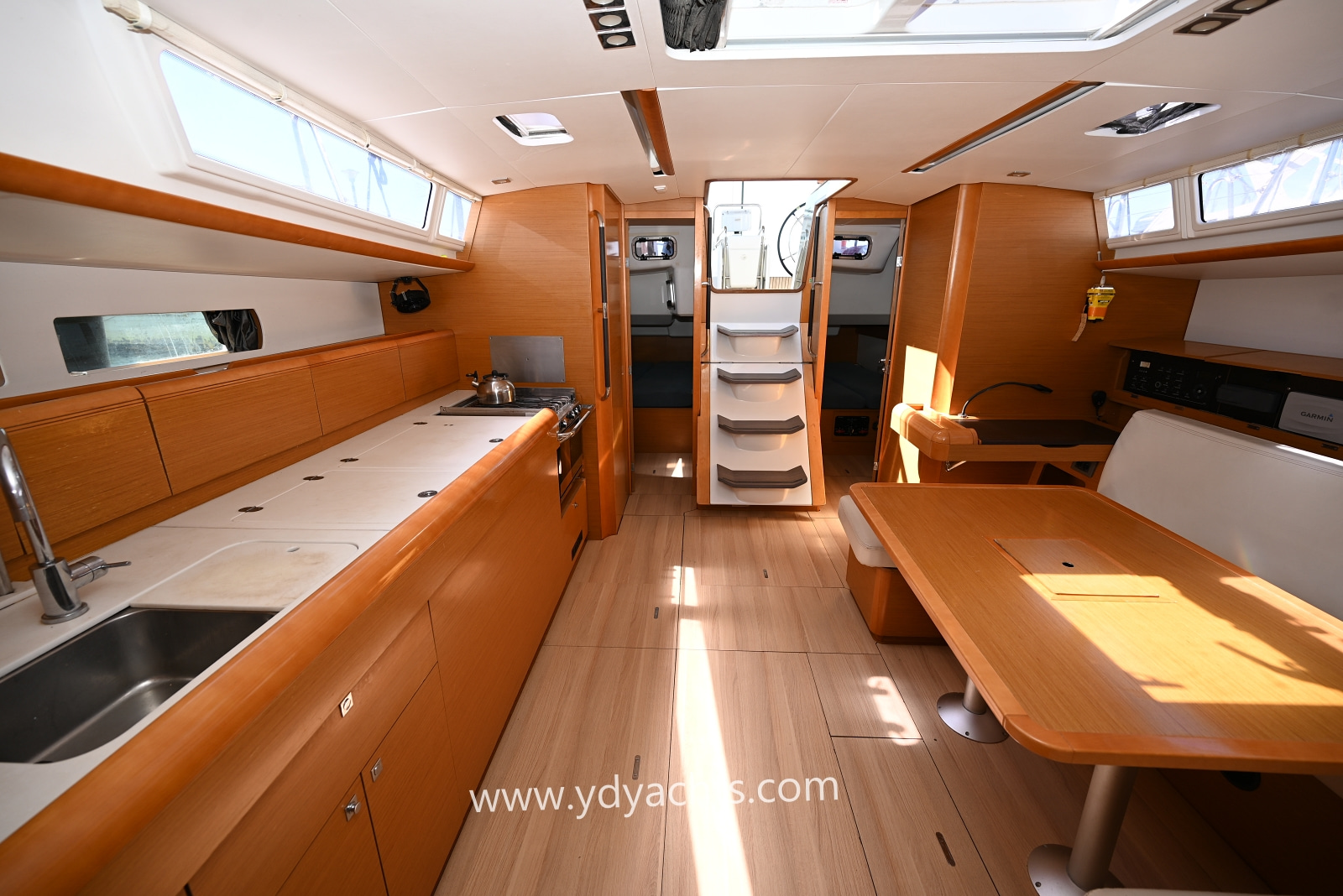 2016 Jeanneau Sun Odyssey te koop (photo 37)