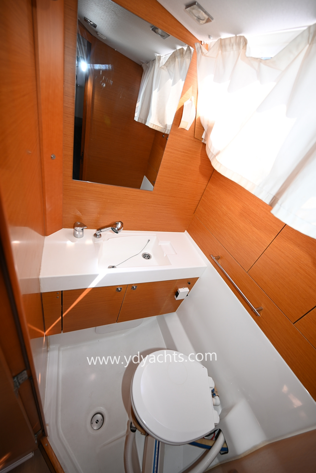 2016 Jeanneau Sun Odyssey te koop (photo 47)