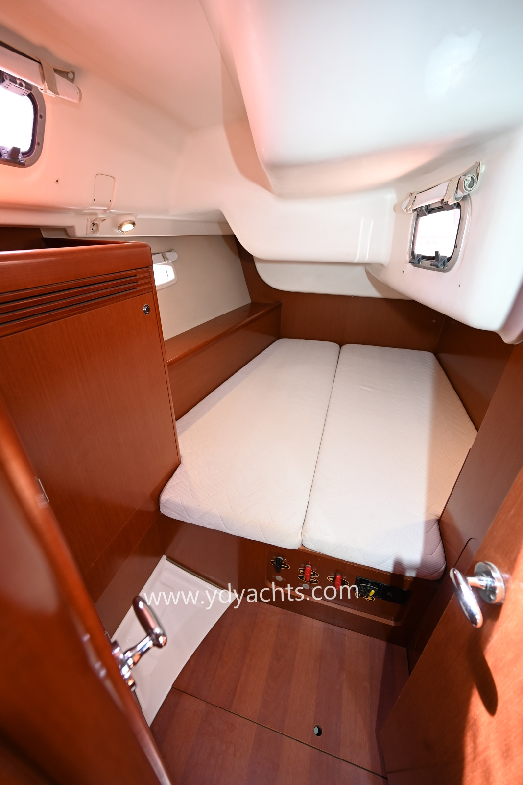 2010 Beneteau Oceanis 40 à venda (photo 31)