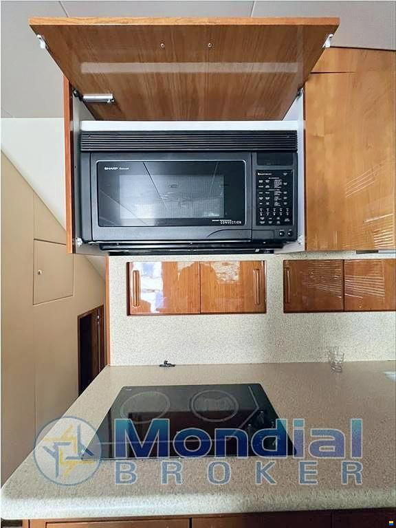 2005 Hatteras 50 Convertible in vendita (photo 6)