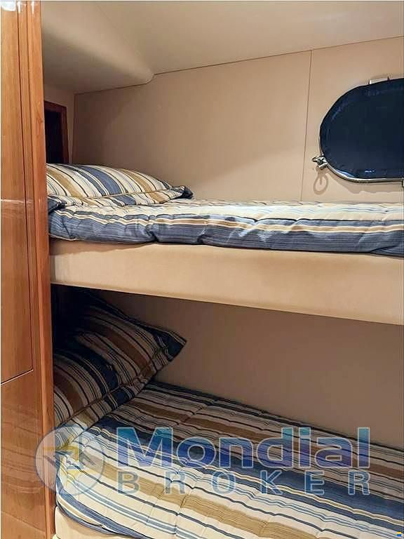 2005 Hatteras 50 Convertible in vendita (photo 8)
