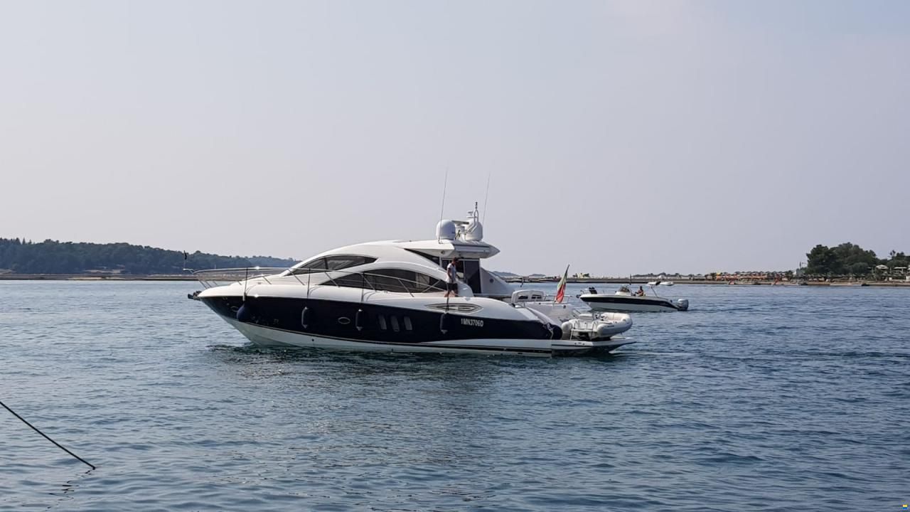 2006 Sunseeker Predator 52 te koop (photo 3)
