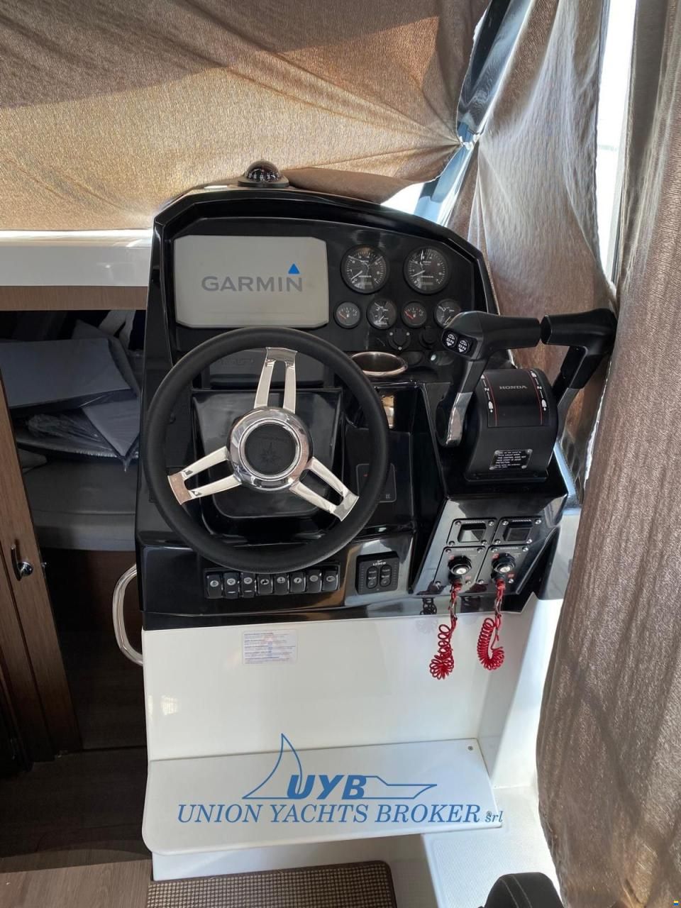 2018 Jeanneau Merry Fisher 895 Offshore for sale (photo 9)