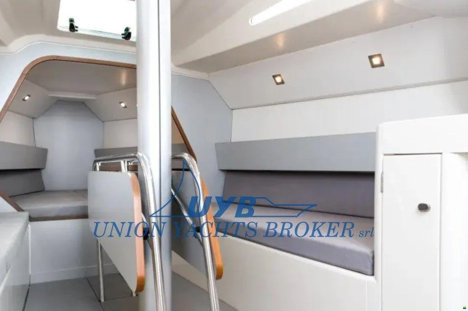 2019 Italia Yachts 9.98 Fuoriserie zu verkaufen (photo 3)