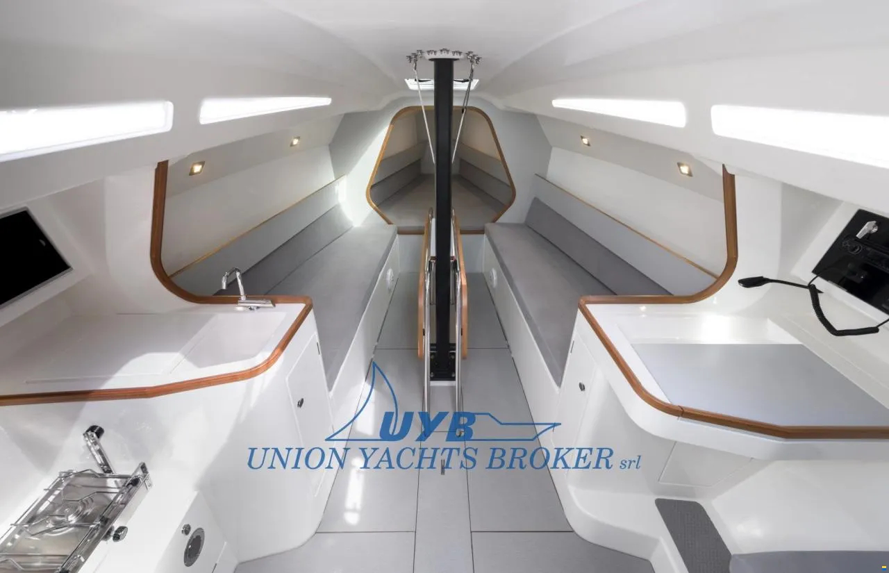 2019 Italia Yachts 9.98 Fuoriserie zu verkaufen (photo 6)