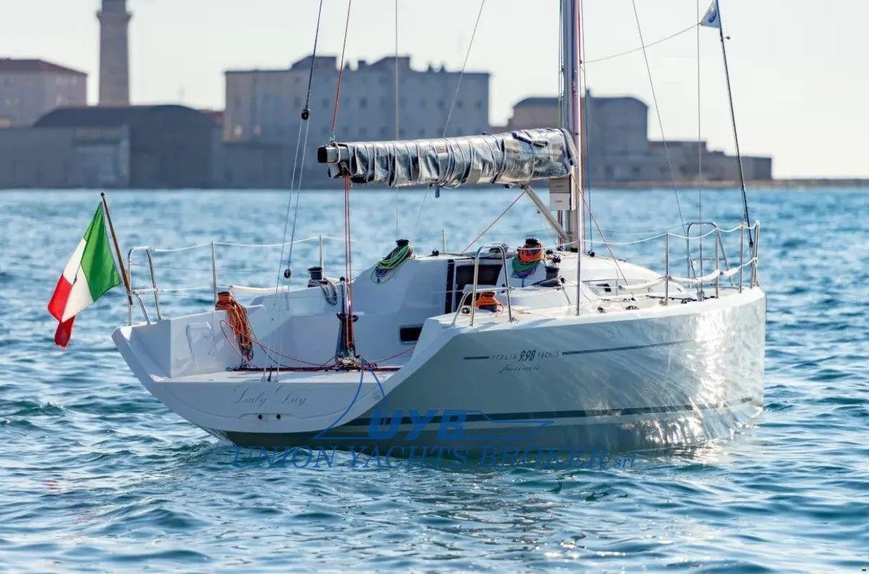 2019 Italia Yachts 9.98 Fuoriserie zu verkaufen (photo 10)