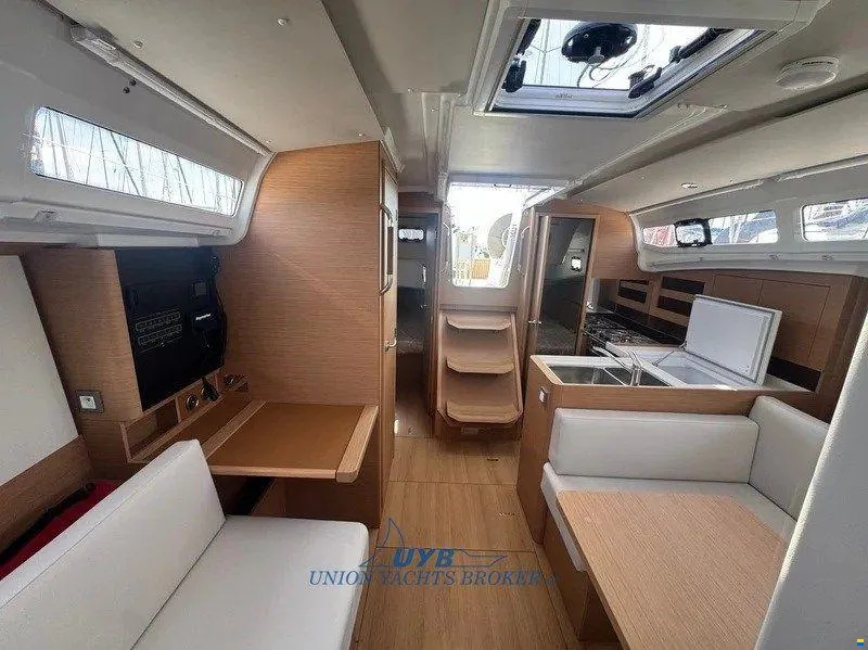 2021 Jeanneau Sun Odyssey 380 for sale (photo 7)
