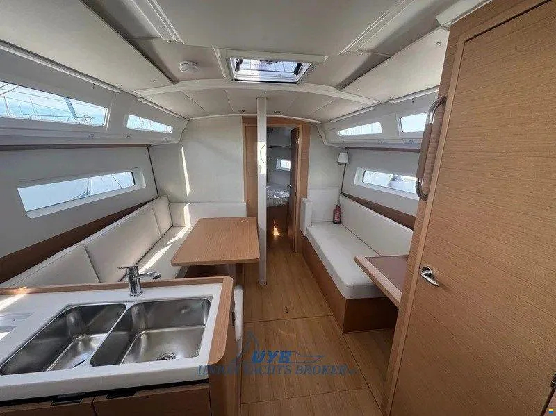 2021 Jeanneau Sun Odyssey 380 for sale (photo 8)