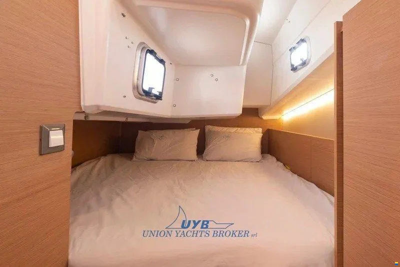 2021 Jeanneau Sun Odyssey 380 for sale (photo 11)
