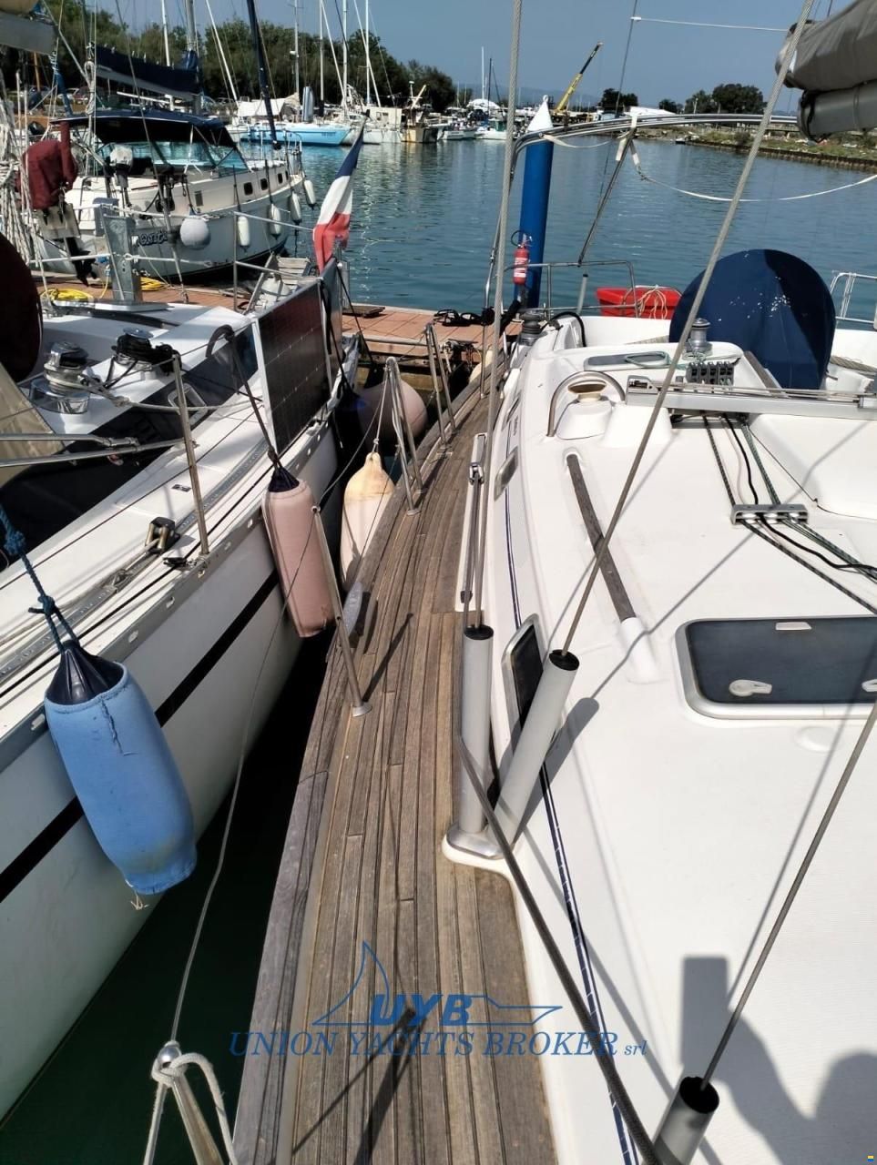 2003 Beneteau Oceanis 411 for sale (photo 3)