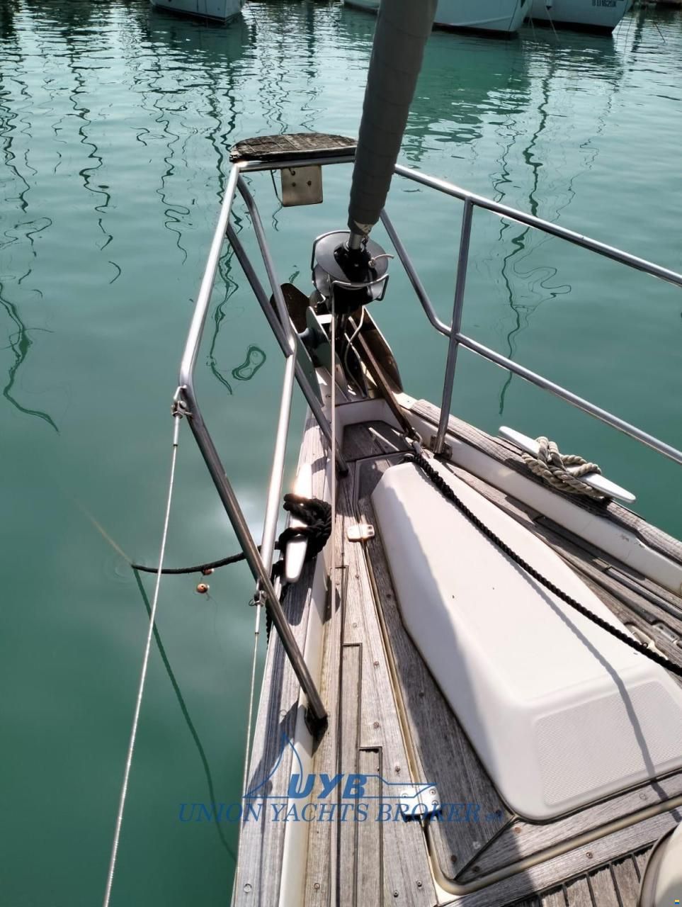 2003 Beneteau Oceanis 411 for sale (photo 4)