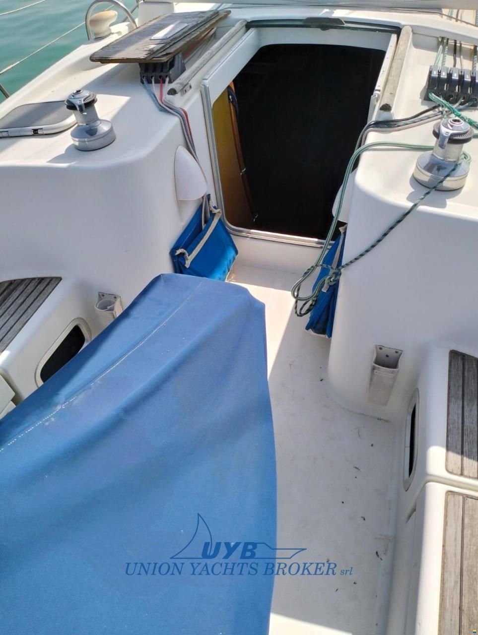2003 Beneteau Oceanis 411 for sale (photo 6)