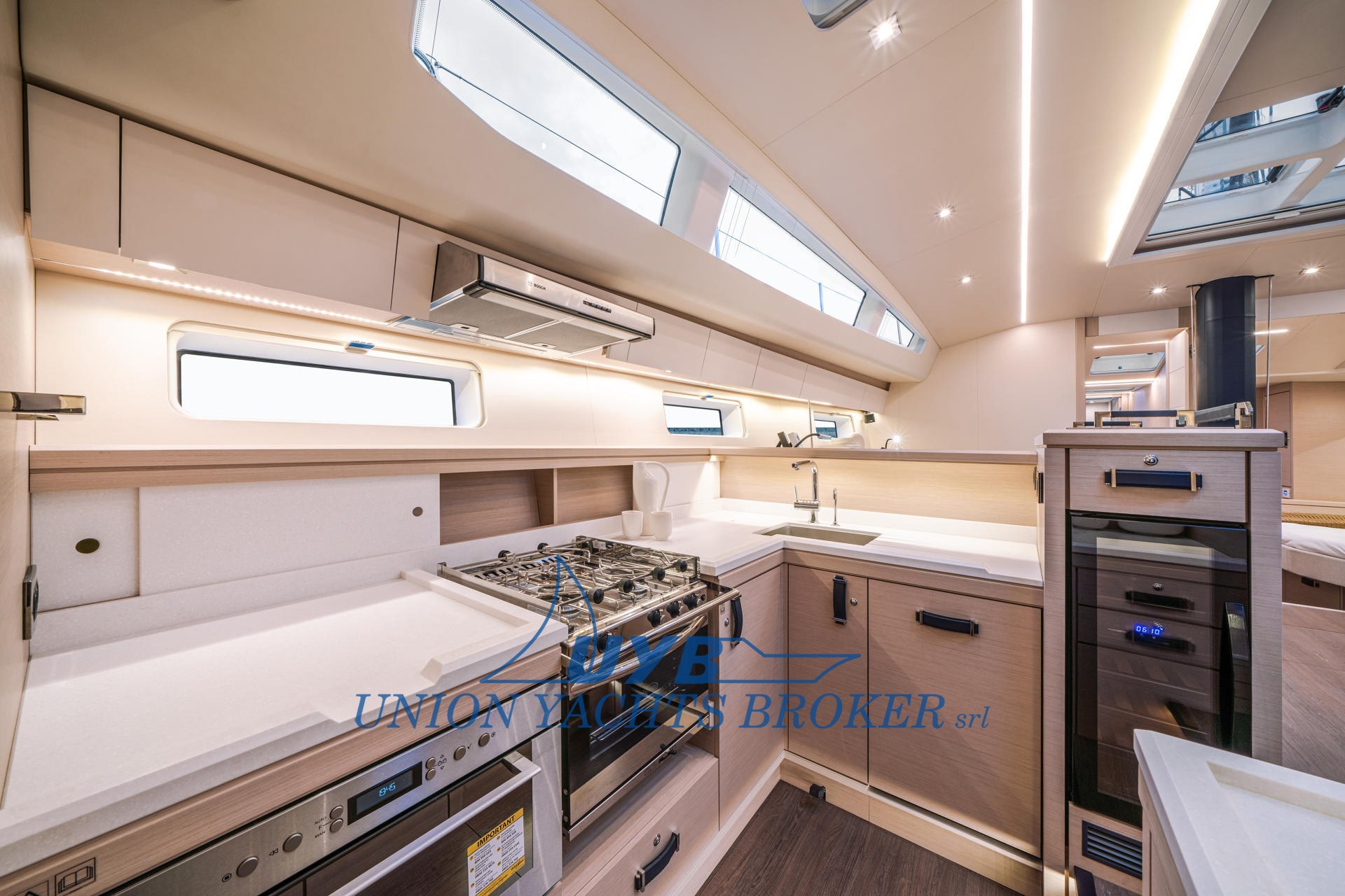 2022 Jeanneau 65 te koop (photo 3)