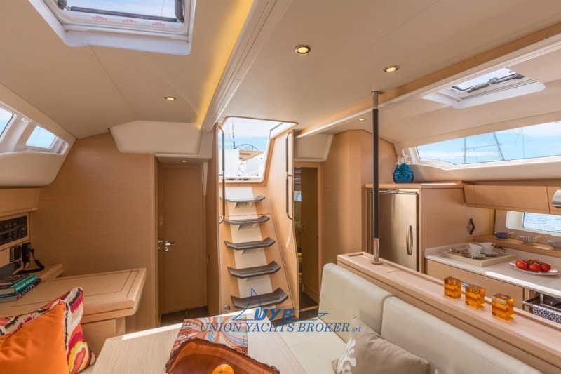 2019 Jeanneau 54 for sale (photo 4)
