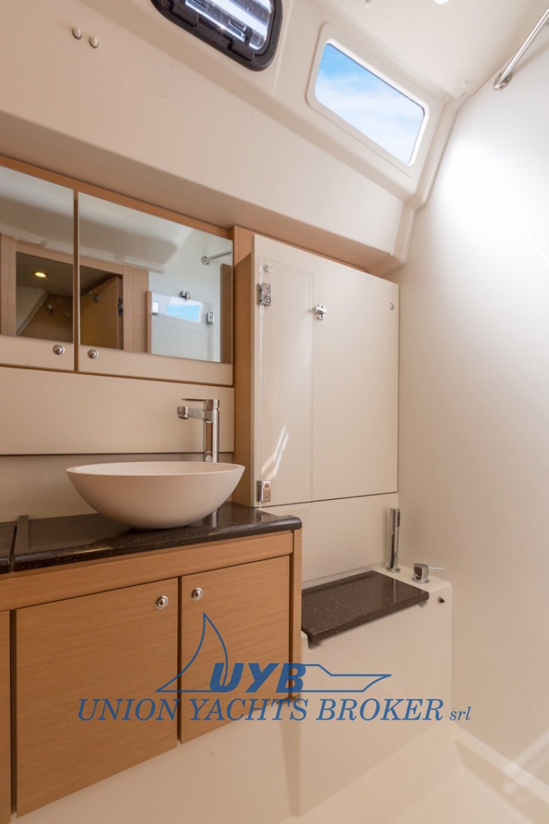 2019 Jeanneau 54 for sale (photo 8)