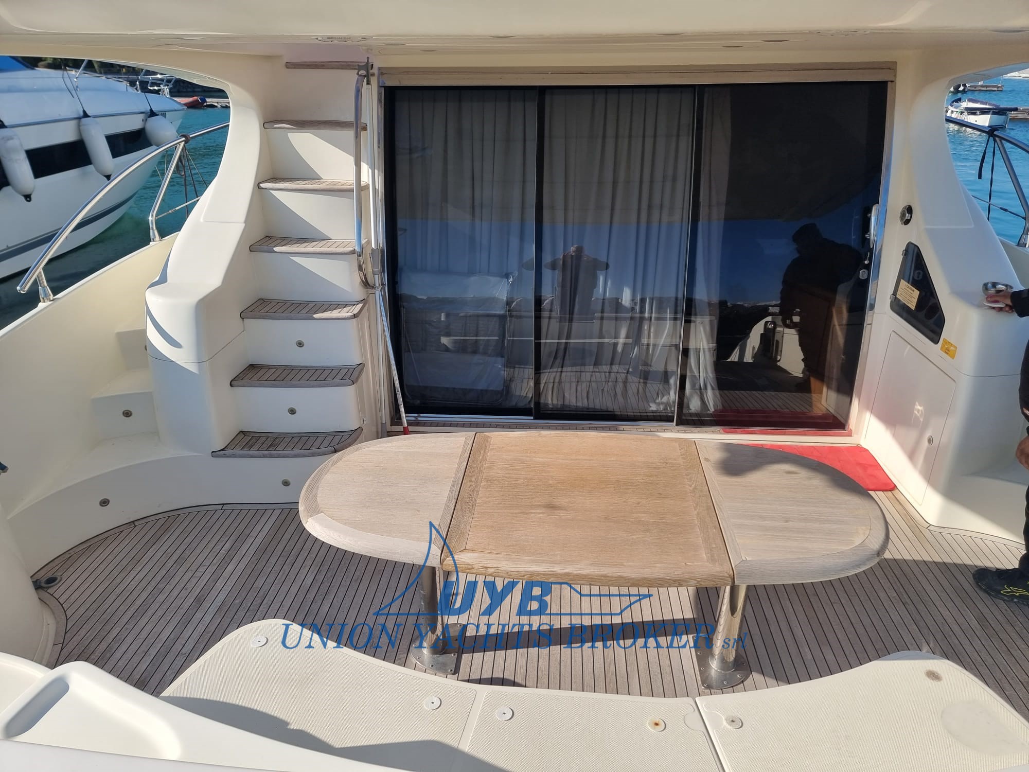 2009 Azimut 62 te koop (photo 3)