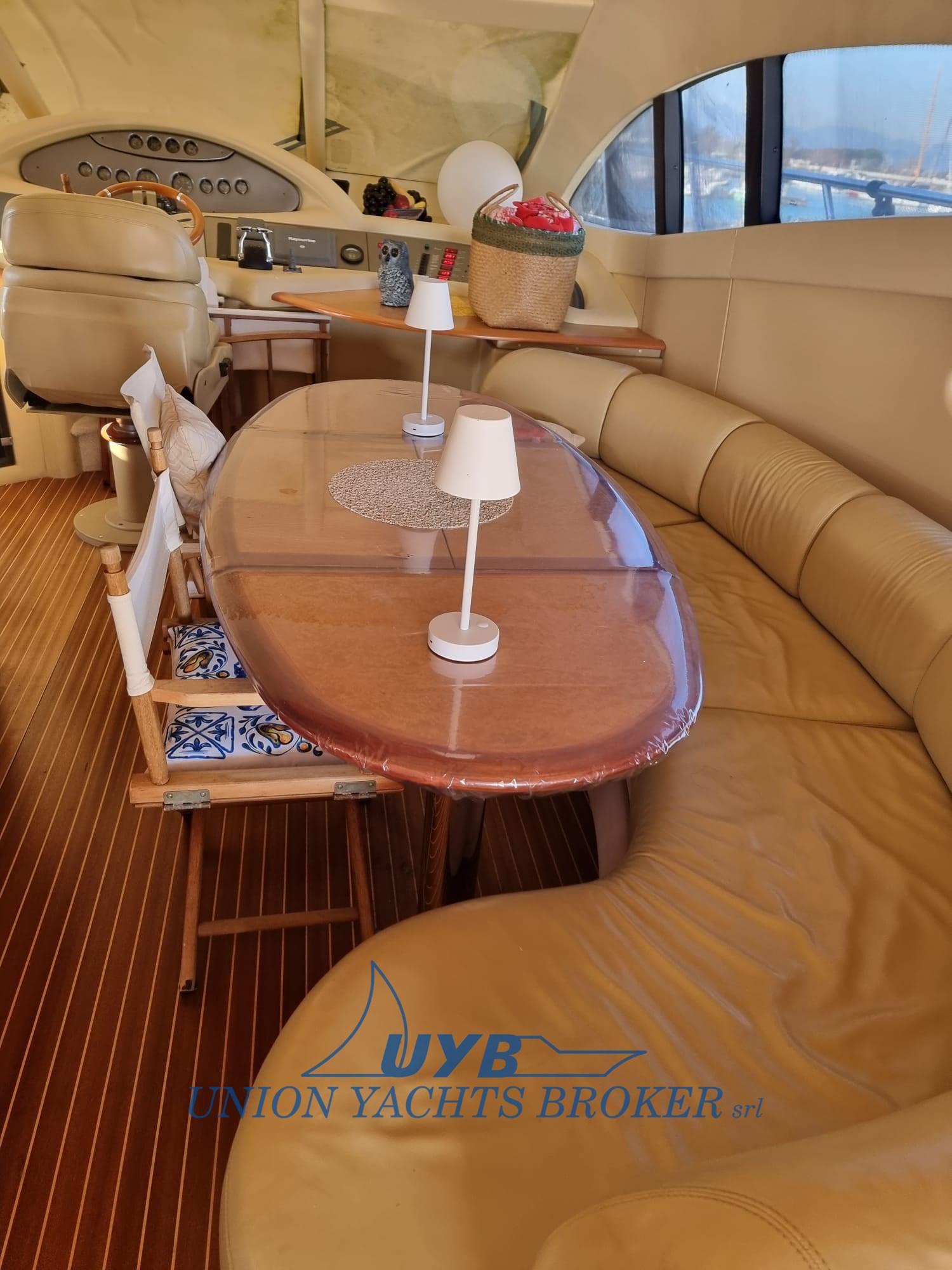2009 Azimut 62 te koop (photo 8)