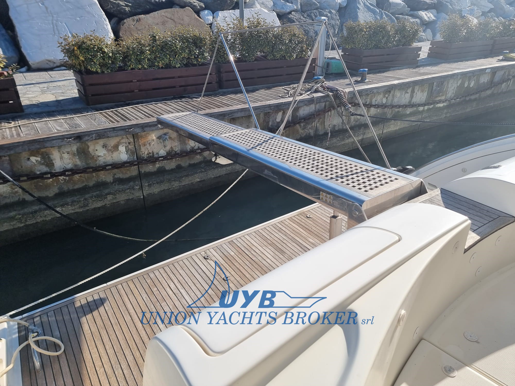 2009 Azimut 62 te koop (photo 9)