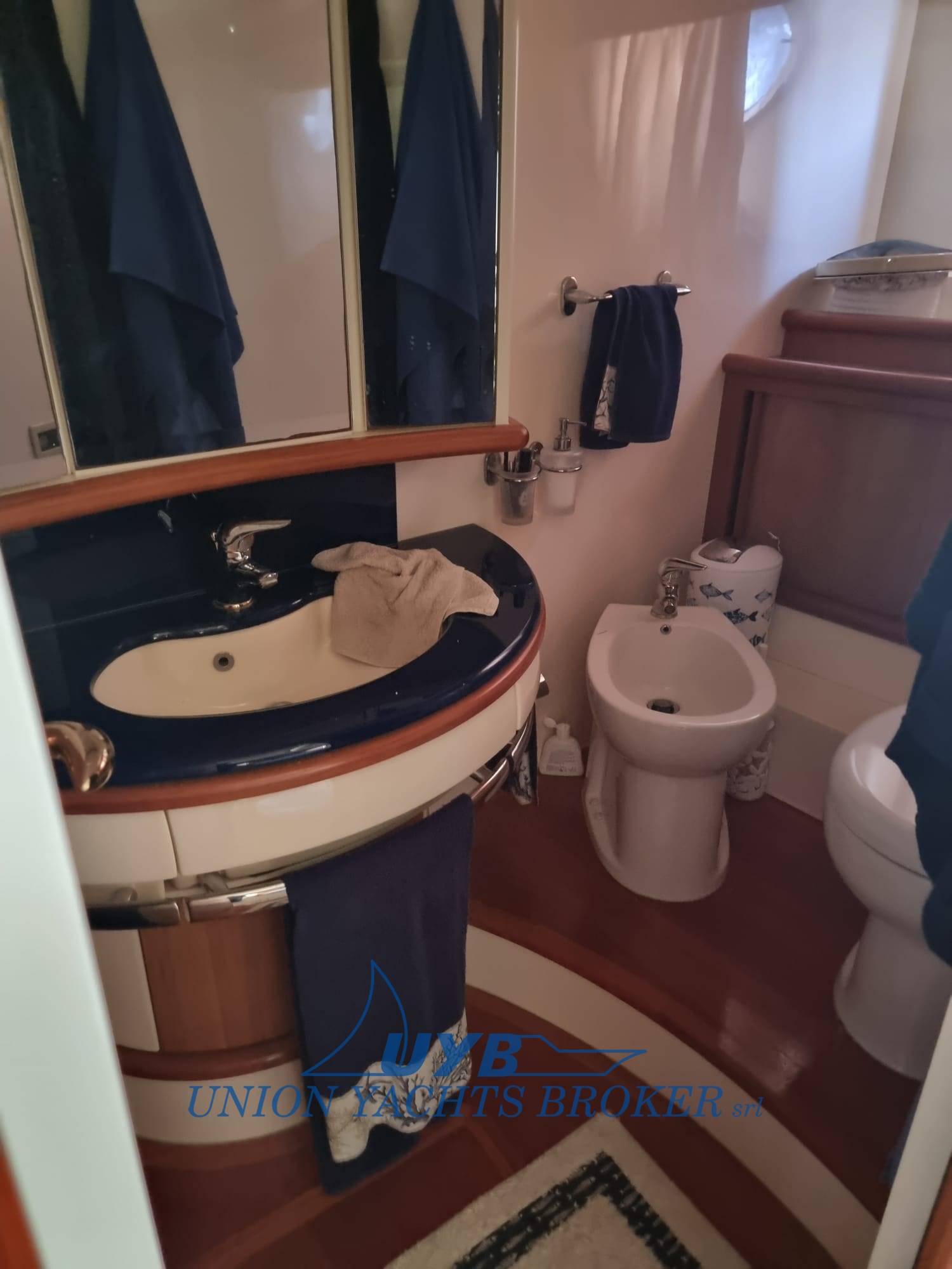 2009 Azimut 62 te koop (photo 13)