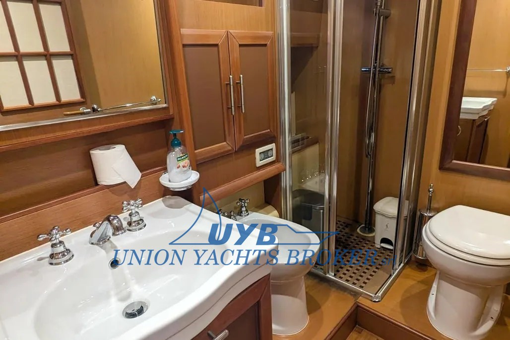 2005 Mochi Craft Mochi 51 Dolphin for sale (photo 16)